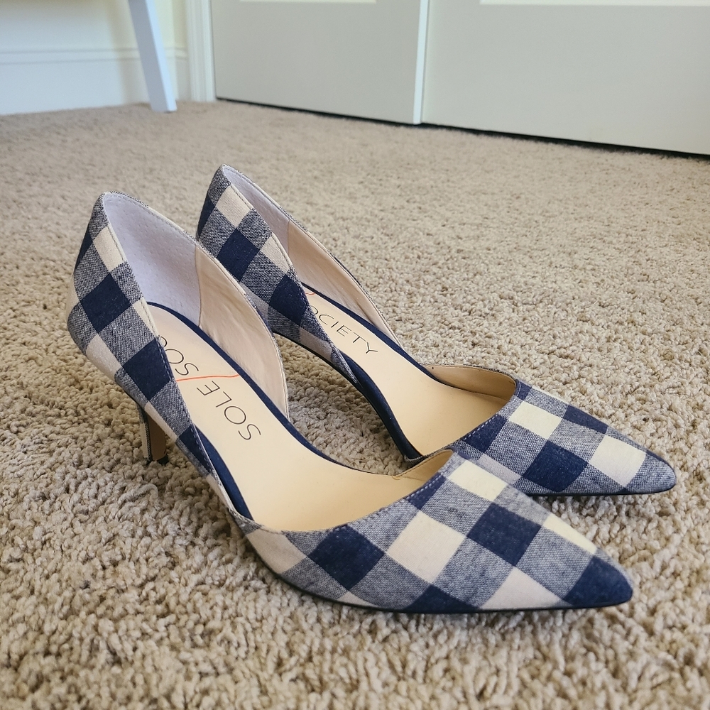 NWOT Sole Society Jenn Heel in Navy Blue Gingham print, Size 9